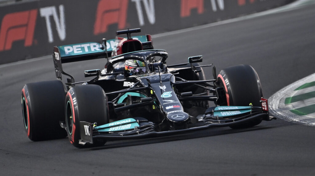 Lewis Hamilton largará primero en el Gran Premio de Arabia Saudita
