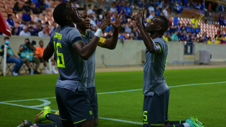 La Selección cierra el año con un empate en el amistoso ante El Salvador