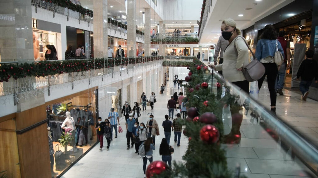 Quito y Guayaquil registraron más aglomeraciones en Navidad