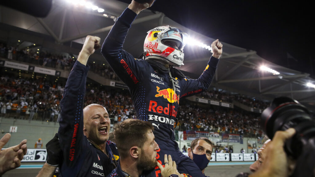 Increíble final en Abu Dabi y Verstappen es campeón mundial de F1