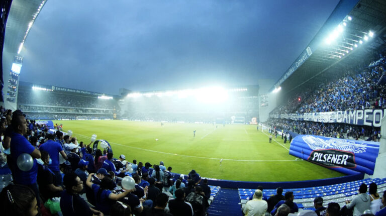 El Estadio Capwell, antes de la final entre Emelec e Independiente del Valle, el 12 de diciembre de 2021.
