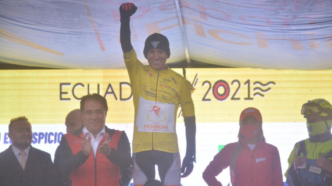 Steven Haro, el nuevo líder de la clasificación general de la Vuelta al Ecuador, después de su victoria en la Etapa 6, que llegó a Tulcán, el lunes 13 de diciembre de 2021.