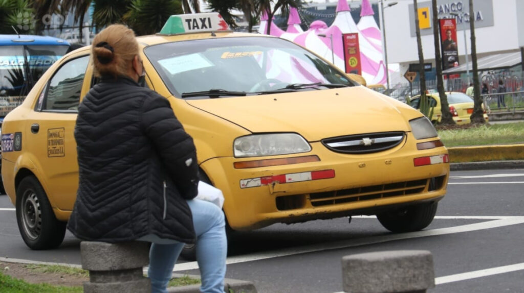 En Quito circulan más de 40.000 autos  y motos sin placas