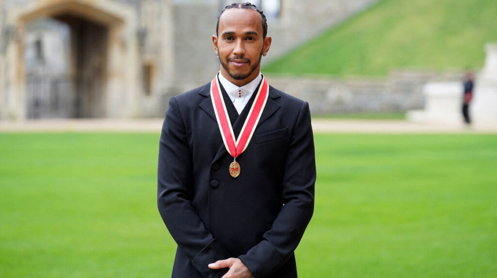 Lewis Hamilton, nombrado caballero por el Príncipe Carlos