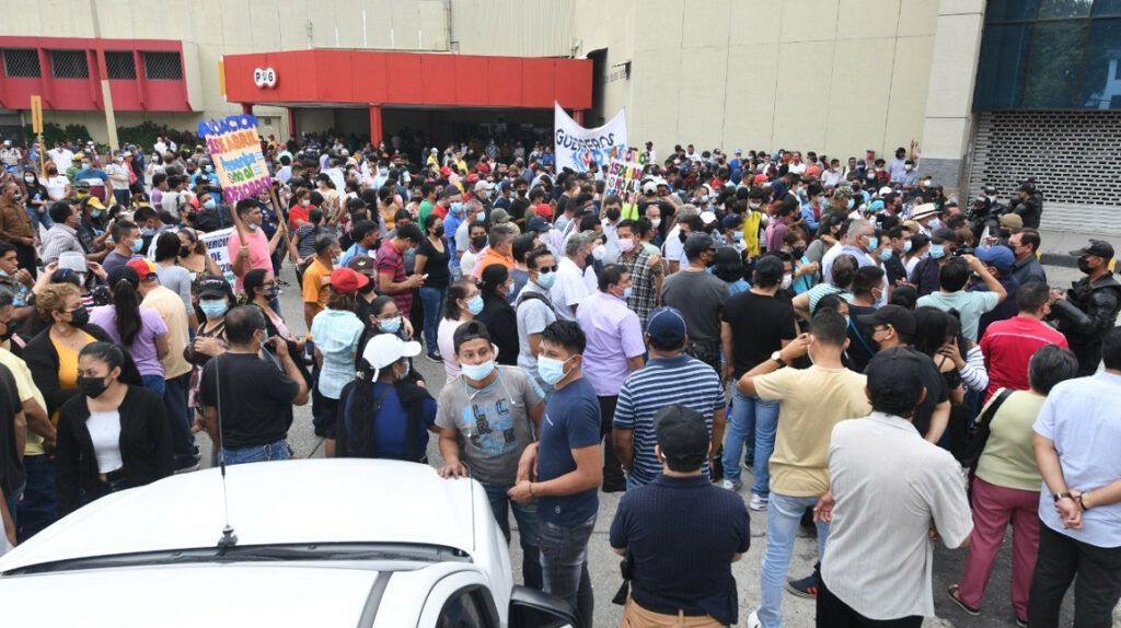 Comerciantes informales pierden batalla legal contra el Municipio de Guayaquil
