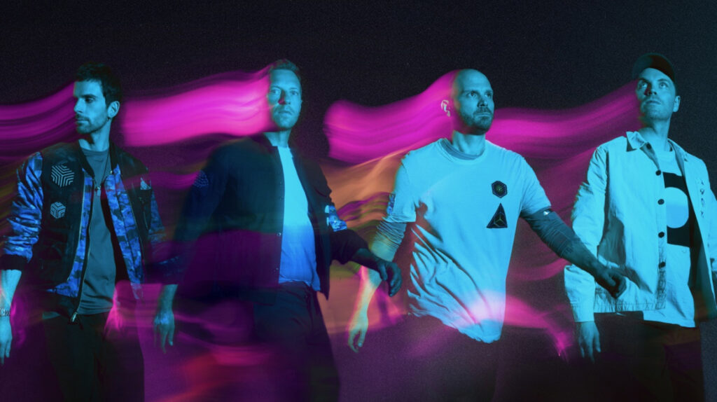 Coldplay se jubila y cierra su producción musical en medio de protestas