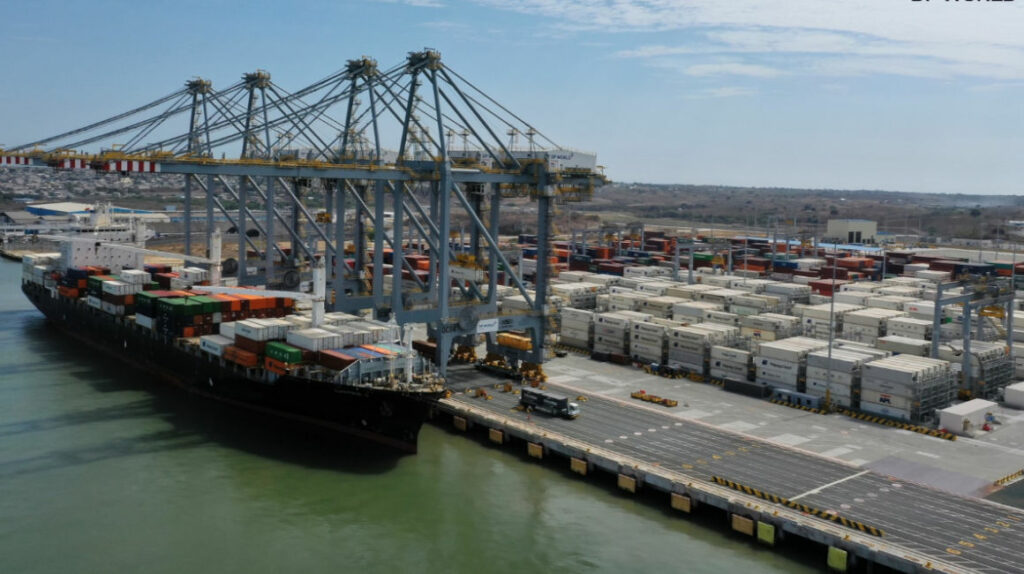 Las exportaciones crecen, pero la crisis logística sigue latente