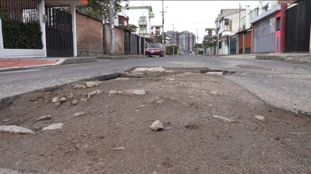 Municipio de Quito prevé pavimentar 500 kilómetros de vías en 2022
