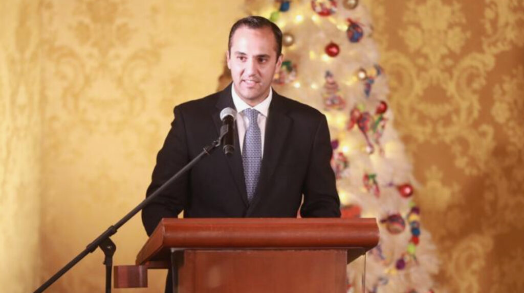 Holguín anuncia viaje del presidente Lasso a China con la deuda como prioridad