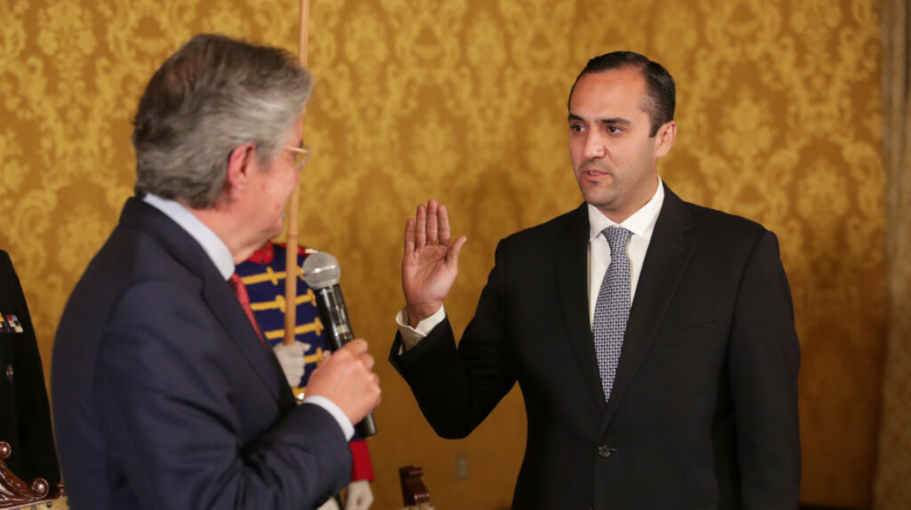 Holguín, en tres años pasó de candidato a alcalde de Quito a Canciller