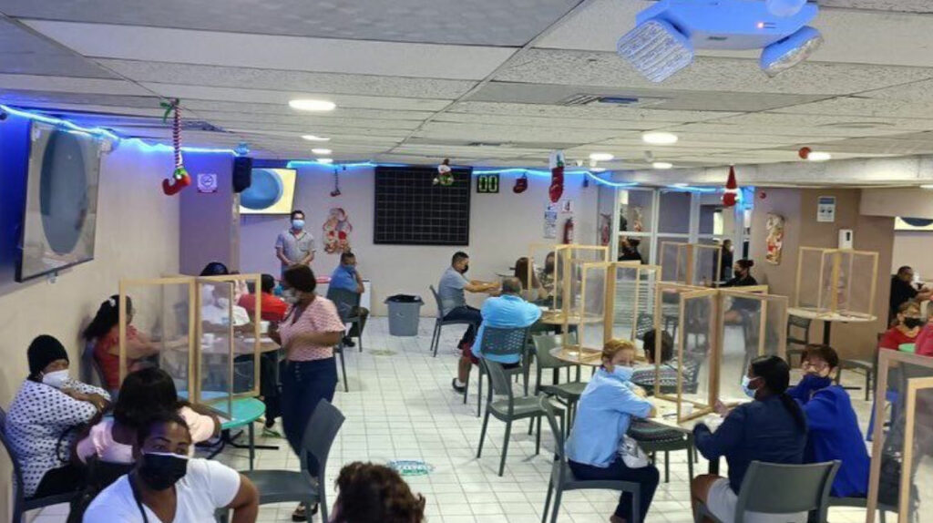 Clausuran bingo clandestino con 200 personas en Guayaquil
