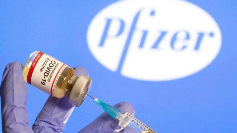 Imagen de una vacuna de Pfizer contra el Covd-19, el 11 de enero de 2022.