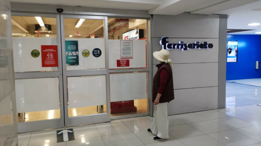 Local de Ferrisariato está cerrado en Quicentro Shopping, el 11 de enero de 2021. 