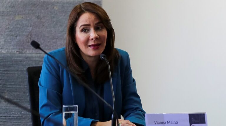 Ministra de Telecomunicaciones, Vianna Maino, durante un acto, en Quito el 2 de diciembre de 2021.
