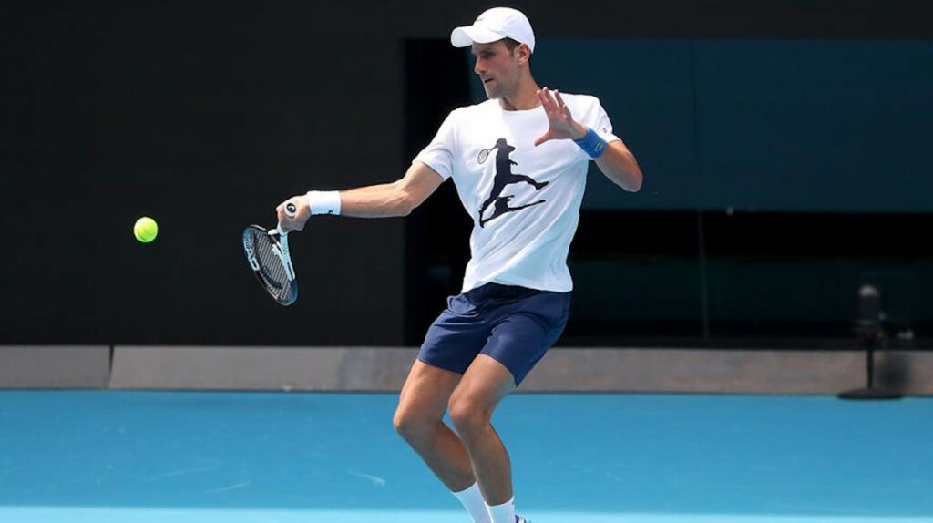 Novak Djokovic vuelve a ser retenido en un hotel en Melbourne
