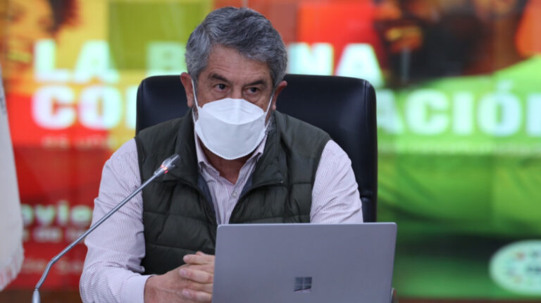 José Ruales, viceministro de Salud, en rueda de prensa del COE Nacional, el 16 de enero de 2022.