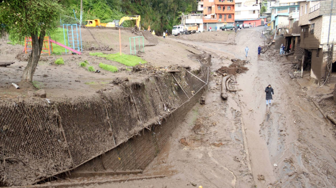 Efectos del aluvión ocurrido la tarde y noche del 31 de enero de 2022 en el sector de La Gasca, en Quito.