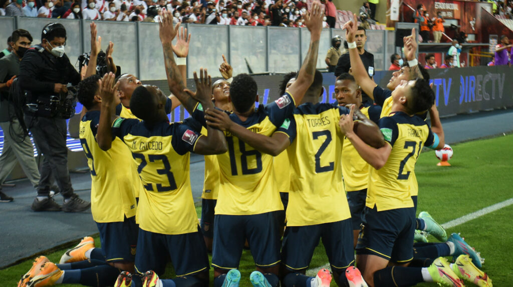 Ecuador empata en Lima y asegura el repechaje para el Mundial
