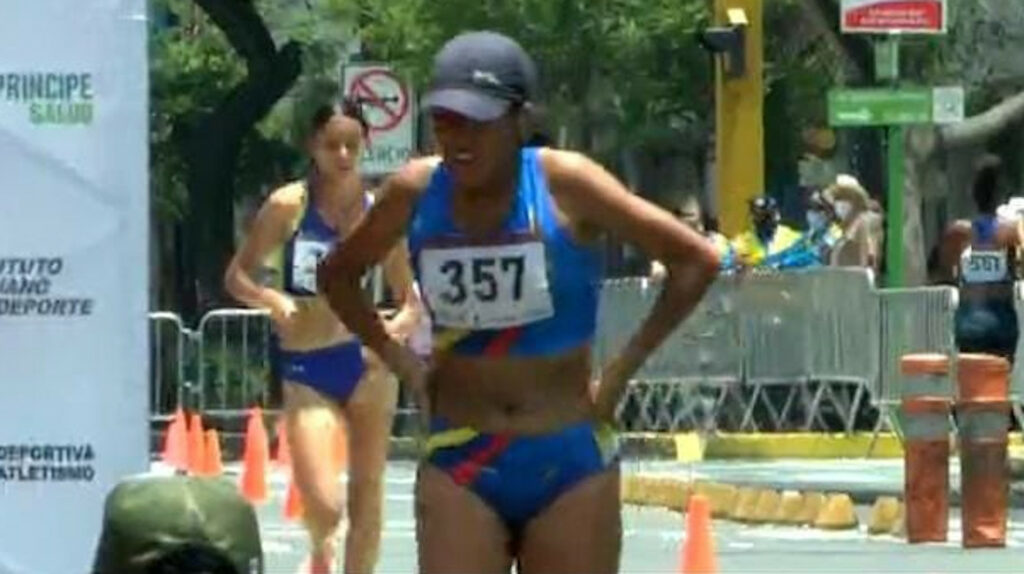 María José Mendoza obtiene medalla de plata en los 10 kilómetros marcha