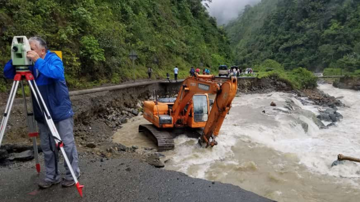 Gobierno reconstruirá 40 kilómetros de la vía Latacunga-La Maná, en Cotopaxi, que se perdieron por las intensas lluvias del 30 de enero de 2022.