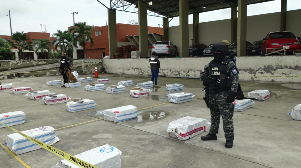 Decomisan siete toneladas de cocaína en el puerto de Guayaquil