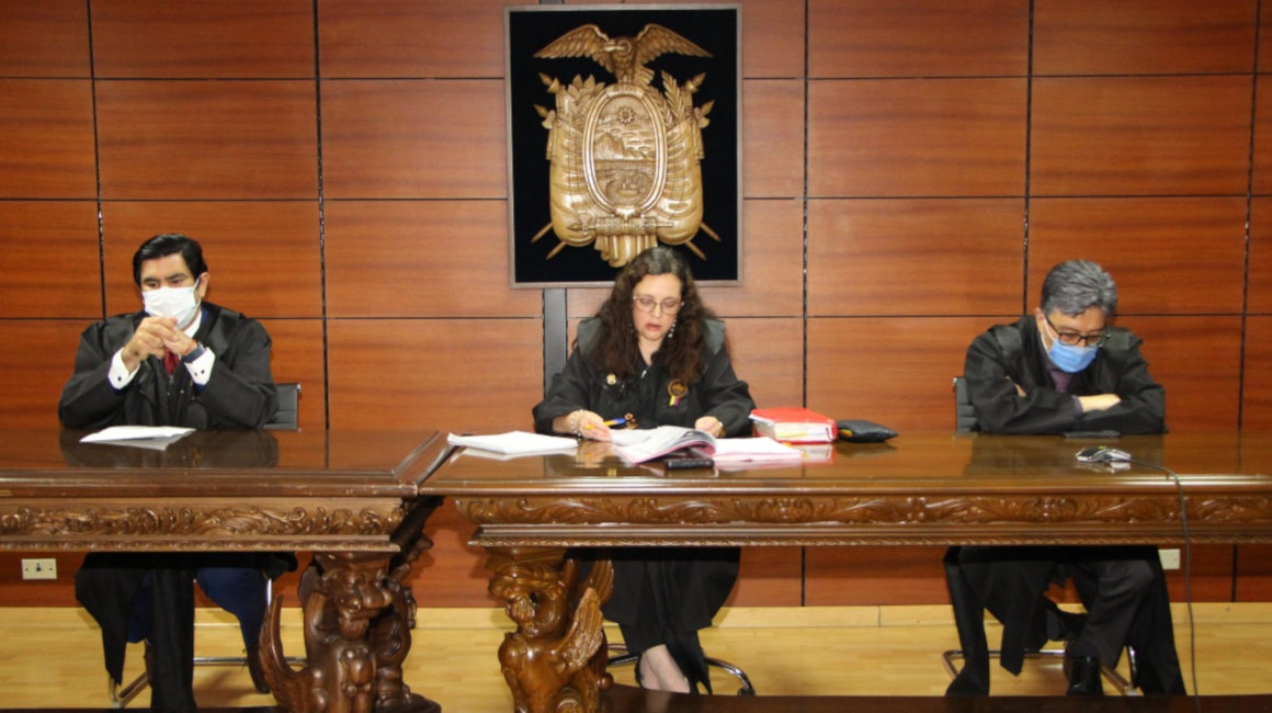 Imagen del Tribunal de juzgamiento del caso de peculado en contra de Raúl Carrión, exministro de Deporte, el 17 de febrero de 2022.
