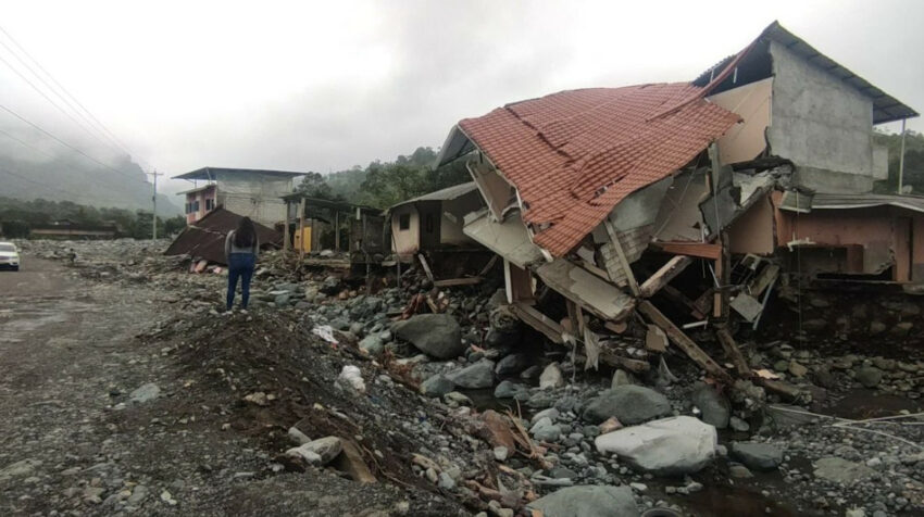 Las casas quedaron destruidas en varias localidades de Cotopaxi por el fuerte invierno.