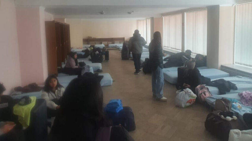 Ecuatorianos en el refugio de la Universidad Politécnica de Lviv, el 1 de marzo de 2022.