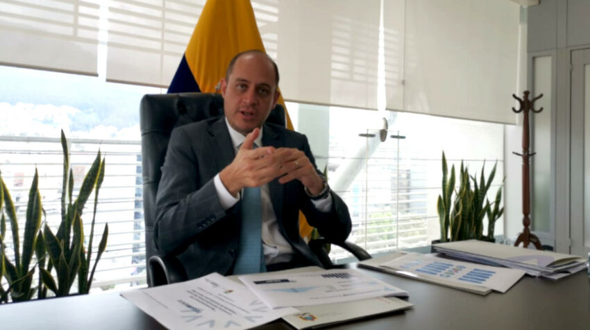 El ministro de Producción, Julio José Prado, en su oficina, el 3 de marzo de 2022.