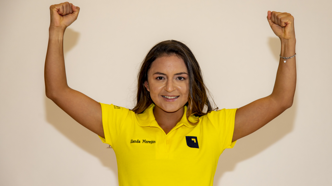 Glenda Morejón arribó al país el miércoles 9 de marzo de 2022, después de ganar la medalla de oro en la prueba de los 35 kilómetros en el Mundial de marcha, en Omán. 