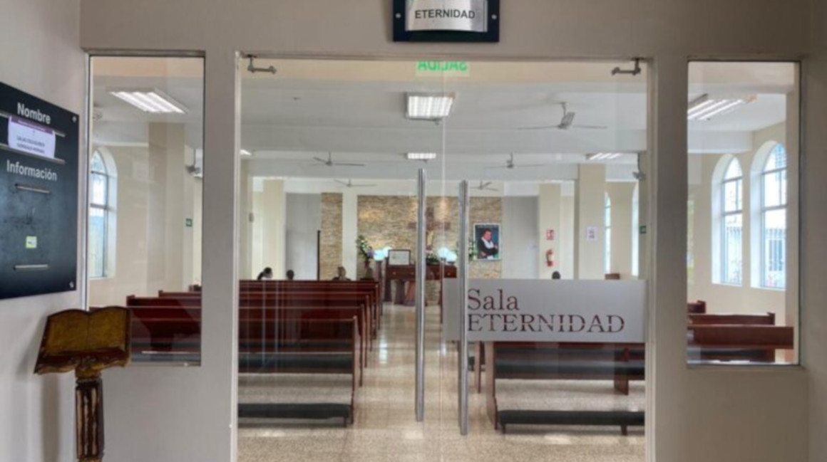 Una sala de velación de Exequiales del IESS, en Guayaquil, en marzo de 2021.