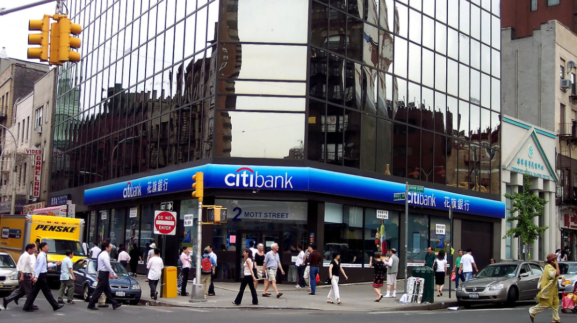 Fachada del edificio Citibank, entidad financiera que aceptó el pago de una deuda rusa en dólares.