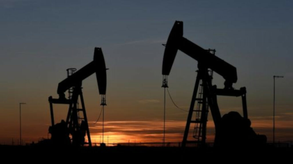 El petróleo sube, la Unión Europea estudia prohibir los hidrocarburos rusos