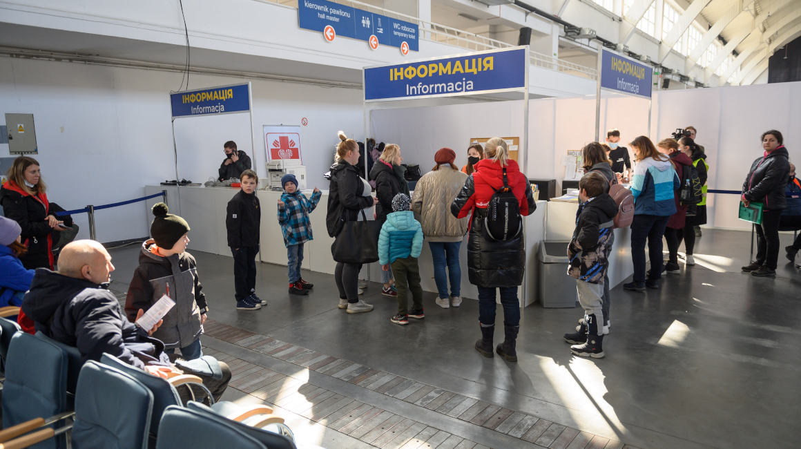 Punto de recepción de refugiados uncranianos que escapan de la invasión rusa, en la ciudad de Poznan, en Polonia, el 21 de marzo de 2022.