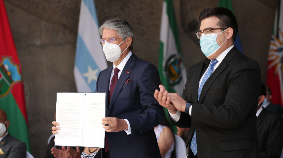 El presidente Guillermo Lasso firmó un decreto para el Bicentenario de Pichincha, el 23 de marzo de 2022.