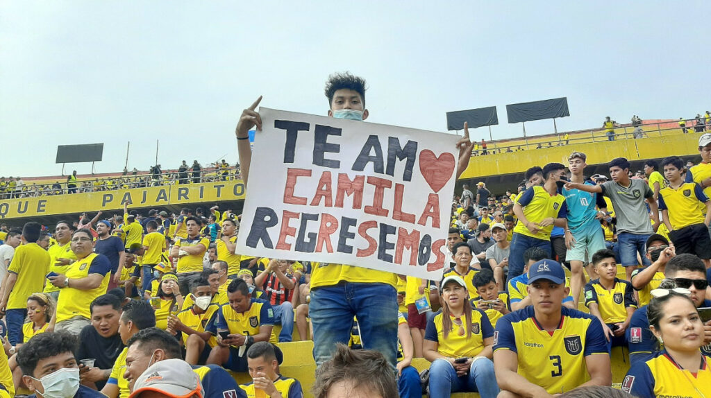 Te amo Camila, regresemos', el mensaje que no clasificó al Mundial