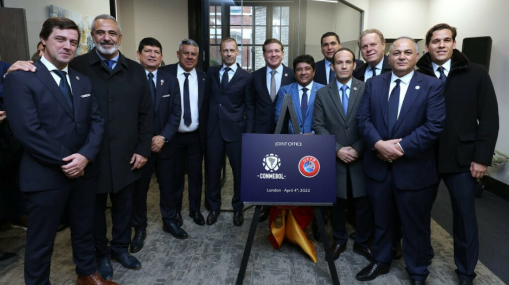 Conmebol y UEFA inauguran una oficina compartida en Londres