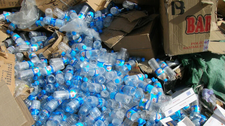 Estos son los tipos de plásticos y los que puede reciclar