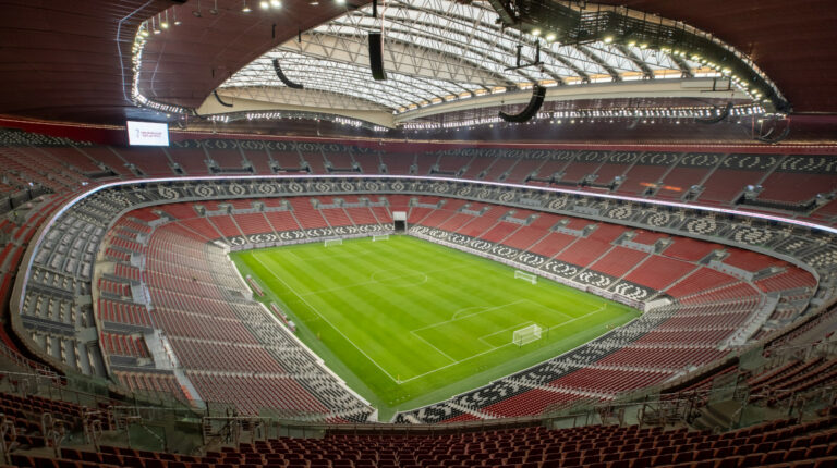 Vista panorámica del Estadio Al Bayt de Catar, en donde se jugará el partido inaugural de la Copa del Mundo 2022.
