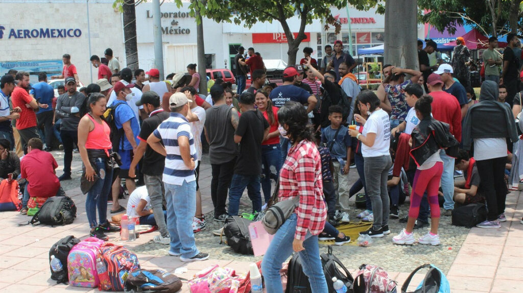 México halla a 92 migrantes hacinados en un tráiler, uno es ecuatoriano