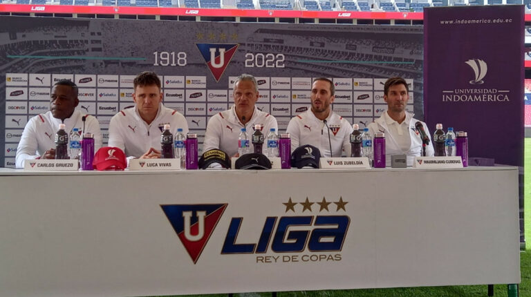 Presentación oficial del director técnico Luis Zubeldía en Liga de Quito, el 28 de abril de 2022.
