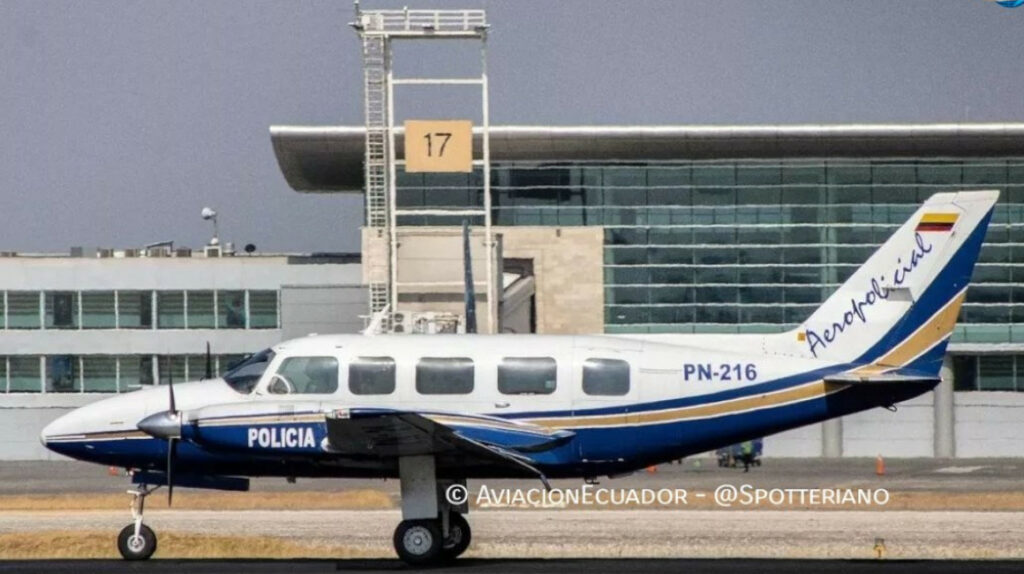 Avioneta cayó al mar en Esmeraldas con cinco policías y un detenido