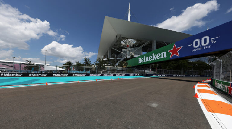 Vista de la pista del Gran Premio de Miami en el Autódromo Internacional, antes de la carrera del domingo 8 de mayo de 2022.