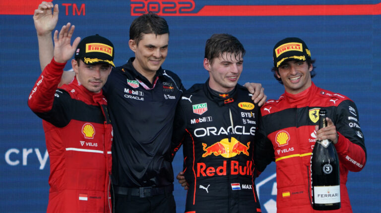 Leclerc quiere frenar a Verstappen y Sainz busca su primer triunfo en casa