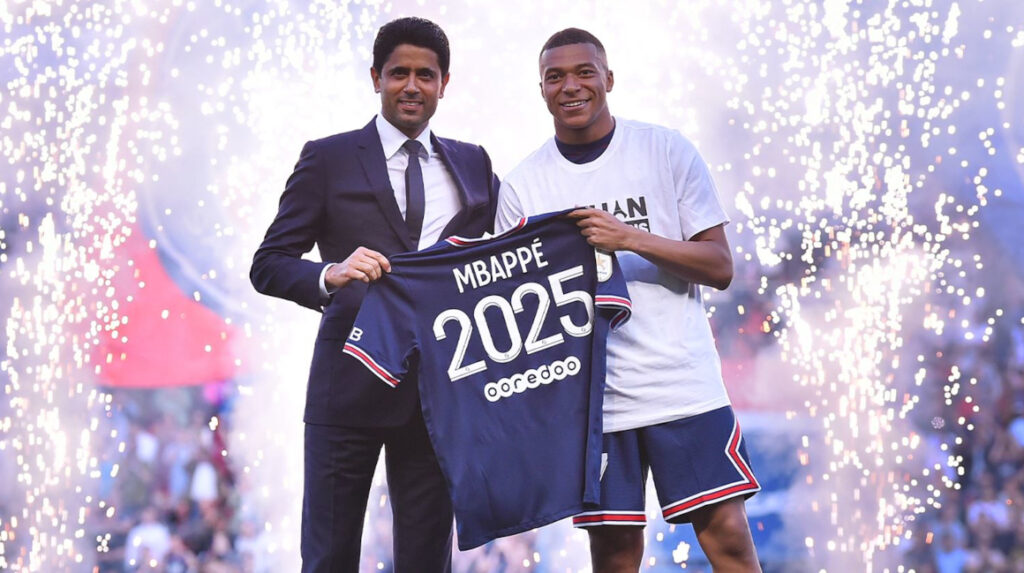 Mbappé renueva con el Paris Saint-Germain hasta 2025