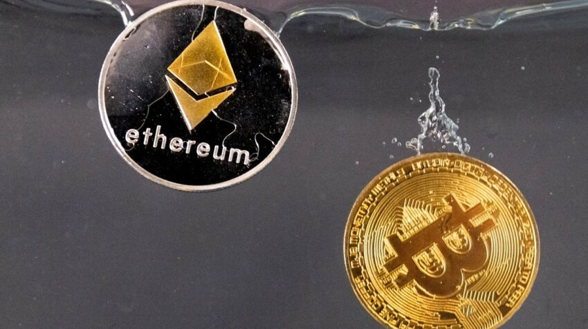 Bitcoin y Ethereum, dos de las criptomonedas más conocidas, perdieron su valor, el 12 de mayo de 2022.