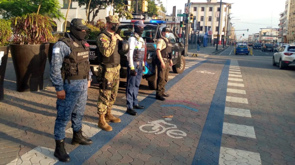 Municipio coloca puntos de seguridad en 15 avenidas de Guayaquil