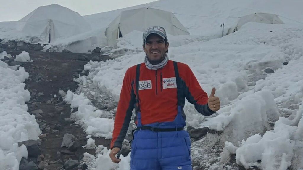 Sin oxígeno y sin la mitad de sus pies, Santiago Quintero buscará coronar el K2