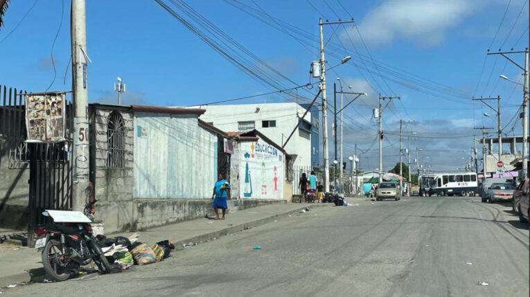 El barrio Socio Vivienda 2 vive asediado por las bandas delincuenciales. Guayaquil, 31 de mayo de 2022.