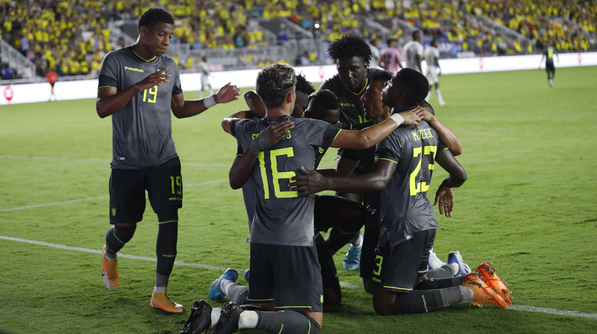 Jugadores de la selección de Ecuador, en el amistoso ante Cabo Verde en Fort Lauderdale el 11 de junio de 2022.